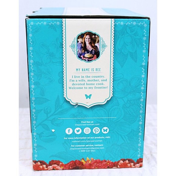 The Pioneer Woman Holiday The Pioneer Woman Drummond Ranch Barn Holiday Village Light Up